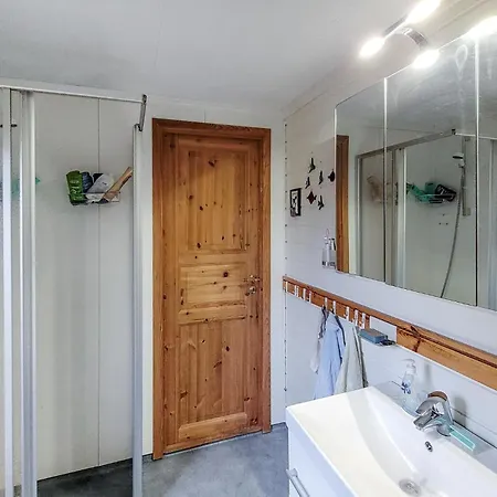 בית נופש 4 Bedroom Gorgeous In